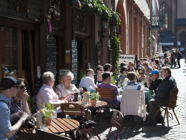 © Philipp Rothe Kaiserstraße 48, D-69 115 Heidelberg Telefon +49 6221 182024, mobil +49 172 6210886